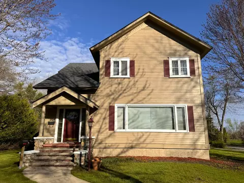 Exterior - 304 Young St, Cheboygan, MI 49721 photo 6 of 7