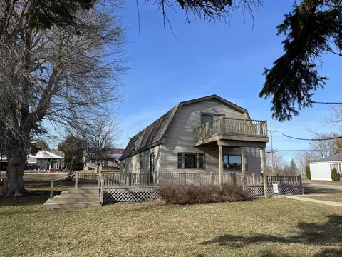 348 N 1st Street St Ignace Mi 49781 St, St. Ignace, MI 49781