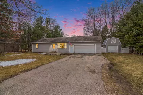 9680 NW Pine Circle Drive Rapid City Mi 49676 Dr, Rapid City, MI 49676