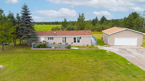 3748 Campbell Rd, Cheboygan, MI 49721