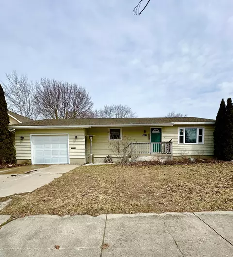 609 Sable St, Alpena, MI 49707