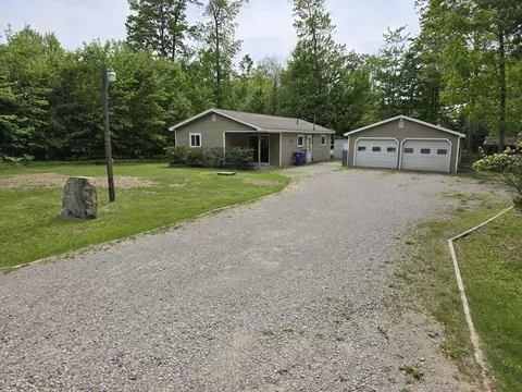 105 Burlington Drive Roscommon Mi 48653 Dr, Roscommon, MI 48653