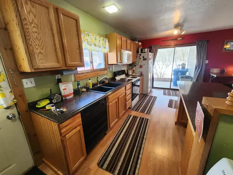 105 Burlington Dr, Roscommon, MI 48653 photo 5