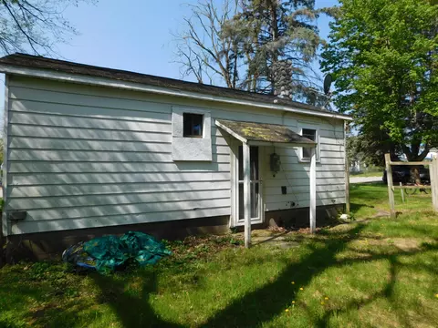 208 Chestnut Street Grayling Mi 49738 St, Grayling, MI 49738 photo 3