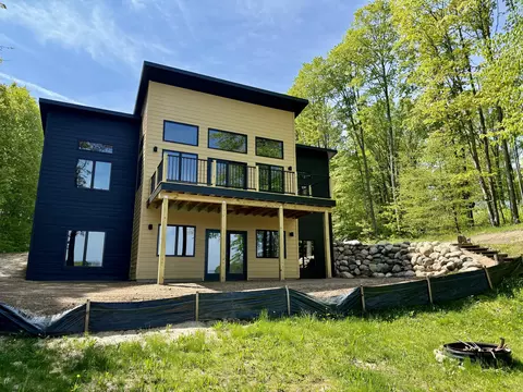 1556 Shallow Shores Drive Gaylord Mi 49735 Dr, Gaylord, MI 49735