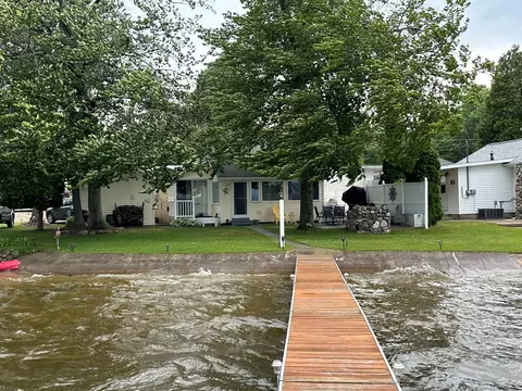 6688 Paradise Trl, Carp Lake, MI 49718