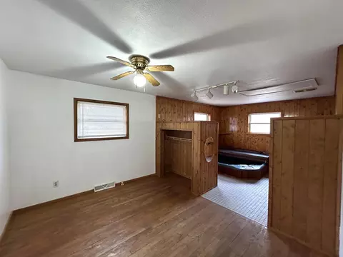 Bath - 157 Outer Dr, Alpena, MI 49707 photo 4 of 4