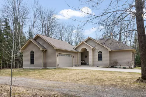 1073 Scenic Trl, Gaylord, MI 49735