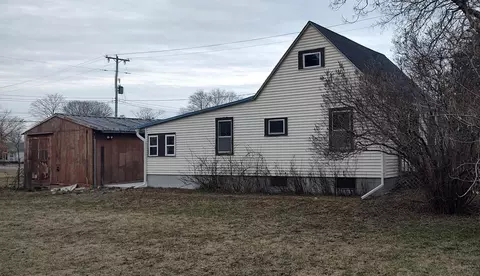 239 N E St, Cheboygan, MI 49721 photo 5