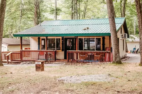 Exterior - 219 Pingree St, Roscommon, MI 48653 photo 2 of 13