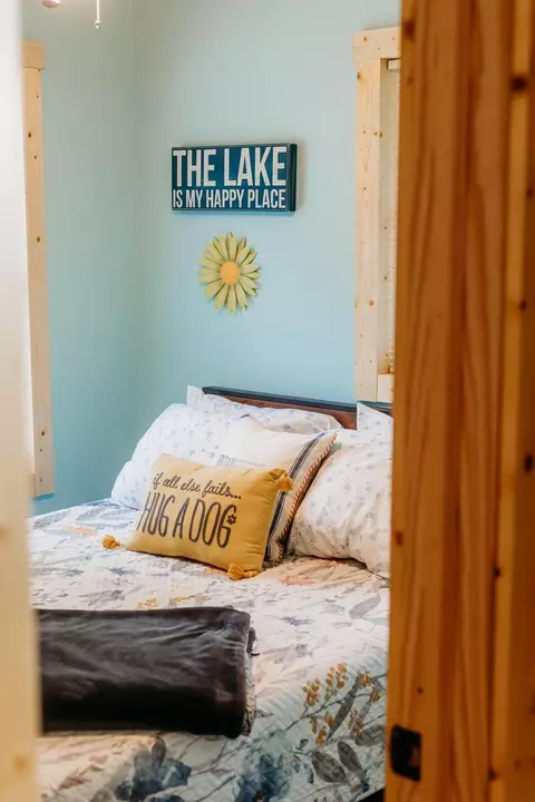 Bedroom - 219 Pingree St, Roscommon, MI 48653 photo 5 of 13