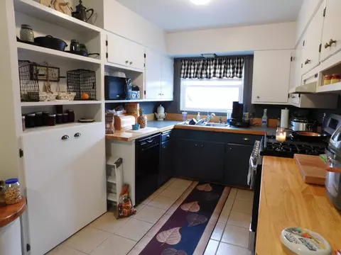 Kitchen - 249 S Roberts Road Grayling Mi 49738 Rd, Grayling, MI 49738 photo 2 of 6