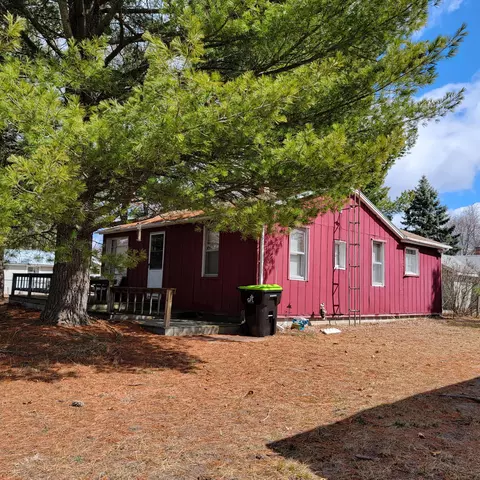 1992 Brown St, Saint Helen, MI 48656
