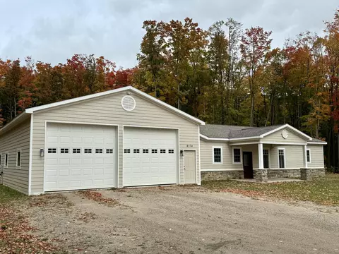 4114 Meadow Rd, Gaylord, MI 49735