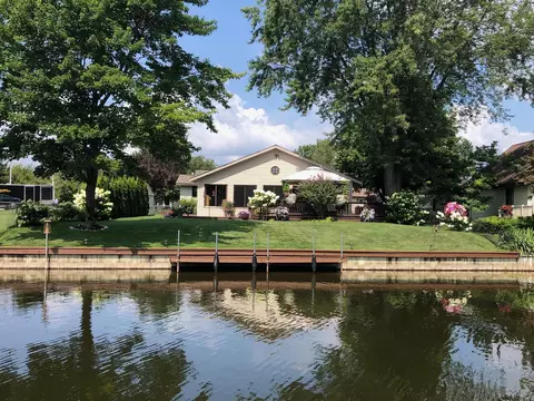 121 Shawnee Trail Prudenville Mi 48651 Trl, Prudenville, MI 48651