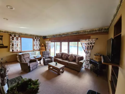 Living - 10246 Otter Street Gaylord Mi 49735 St, Gaylord, MI 49735 photo 2 of 5