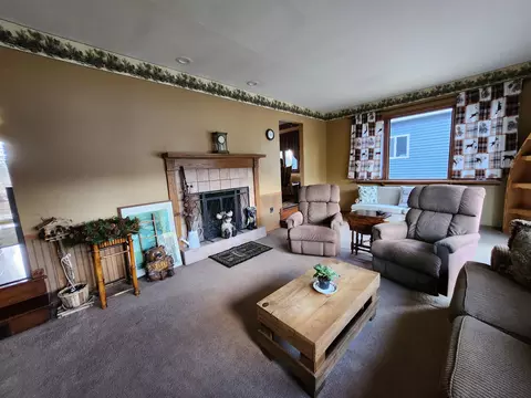 Living - 10246 Otter Street Gaylord Mi 49735 St, Gaylord, MI 49735 photo 5 of 5