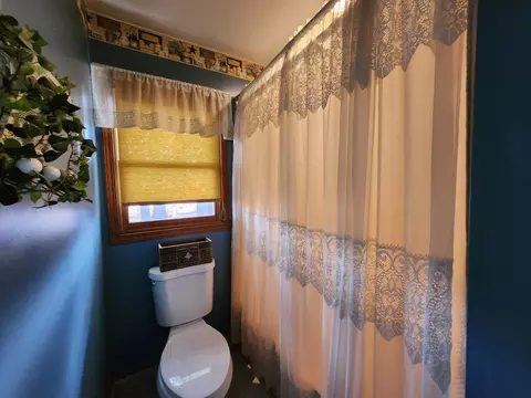 Bath - 10246 Otter Street Gaylord Mi 49735 St, Gaylord, MI 49735 photo 4 of 4