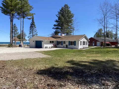 15315 Quiet Ln, Ocqueoc, MI 49759