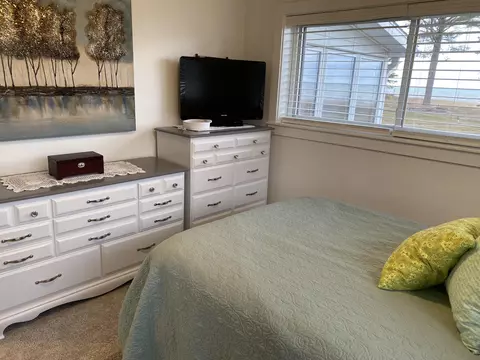 Bedroom - 15315 Quiet Ln, Ocqueoc, MI 49759 photo 3 of 8