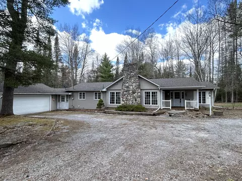 11701 Deford Rd, Atlanta, MI 49709