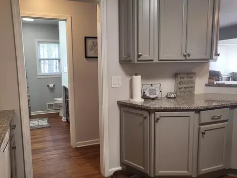 Kitchen - 6571 Nottingham Dr, Grayling, MI 49738 photo 11 of 15