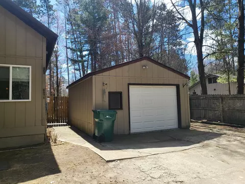 Exterior - 6571 Nottingham Dr, Grayling, MI 49738 photo 4 of 14
