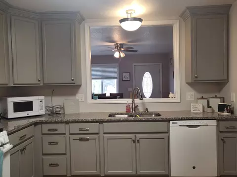 Kitchen - 6571 Nottingham Dr, Grayling, MI 49738 photo 10 of 15