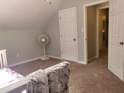 Bedroom - 6571 Nottingham Dr, Grayling, MI 49738 photo 11 of 13