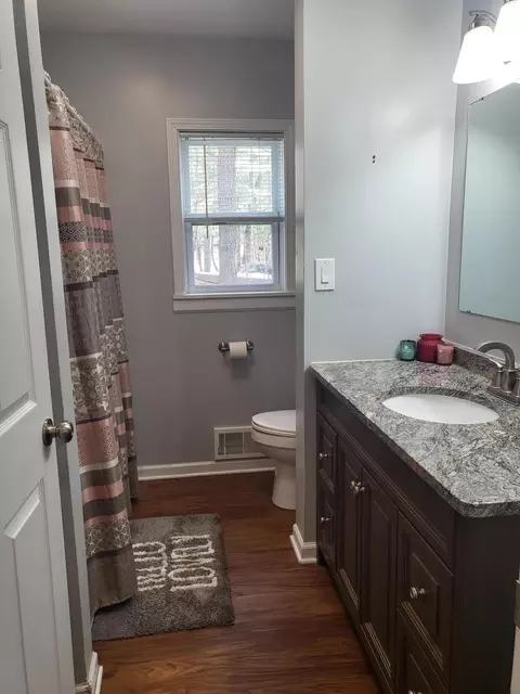 Bath - 6571 Nottingham Dr, Grayling, MI 49738 photo 4 of 11