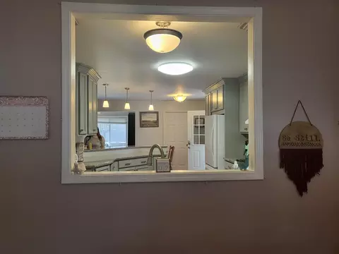 Bath - 6571 Nottingham Dr, Grayling, MI 49738 photo 2 of 11