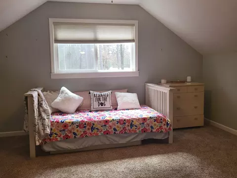 Bedroom - 6571 Nottingham Dr, Grayling, MI 49738 photo 9 of 13