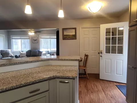 Kitchen - 6571 Nottingham Dr, Grayling, MI 49738 photo 7 of 15
