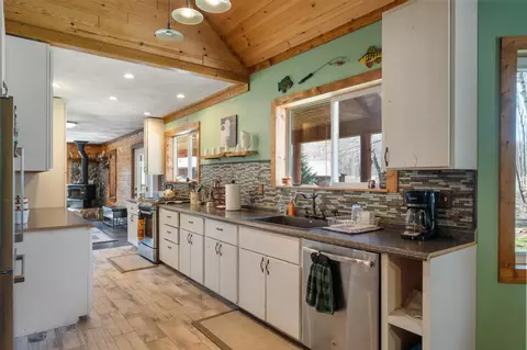 Bath - 14772 Elk Trail Rd, Wolverine, MI 49799 photo 1 of 7