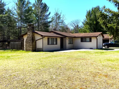 2154 Geraldine St, Prescott, MI 48756