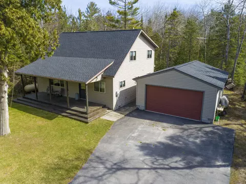 6653 E Grand Lake Rd, Presque Isle, MI 49777