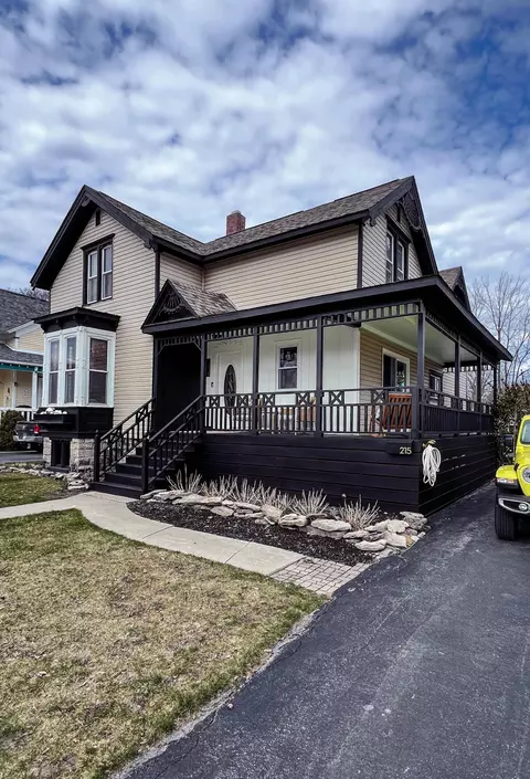 215 Fair Ave, Alpena, MI 49707