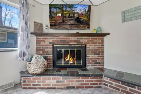 Living - 8859 Hillcrest Rd, Roscommon, MI 48653 photo 4 of 4