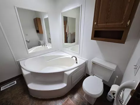 Bath - 14 Loshaw Dr, Vanderbilt, MI 49795 photo 1 of 7