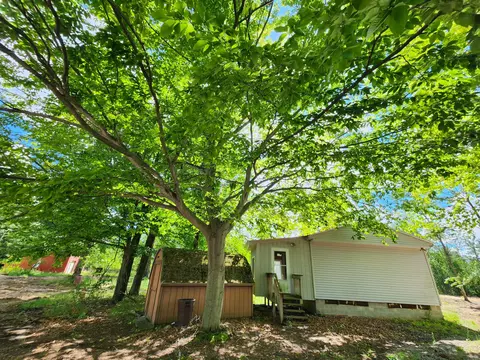 Exterior - 2316 E Kneeland Road Fairview Mi 48621 Rd, Fairview, MI 48621 photo 5 of 29