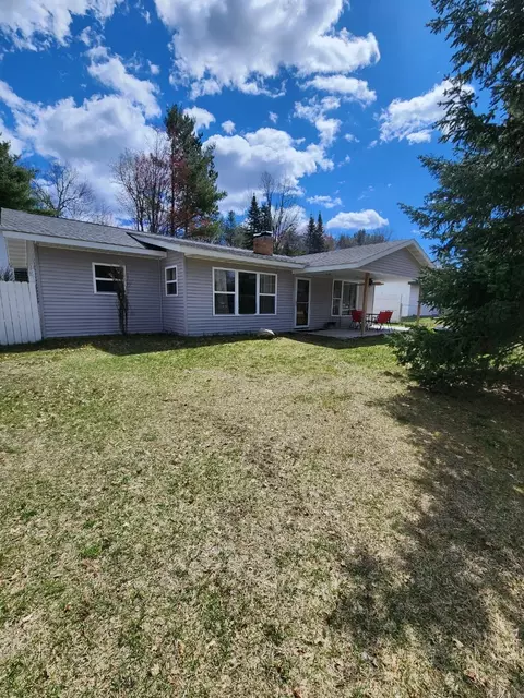 1656 Kennedy Dr, Saint Helen, MI 48656