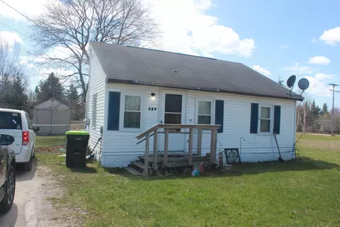 829 W State Street Cheboygan Mi 49721 St, Cheboygan, MI 49721