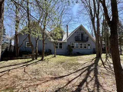 7123 Hiawatha Dr, Frederic, MI 49733