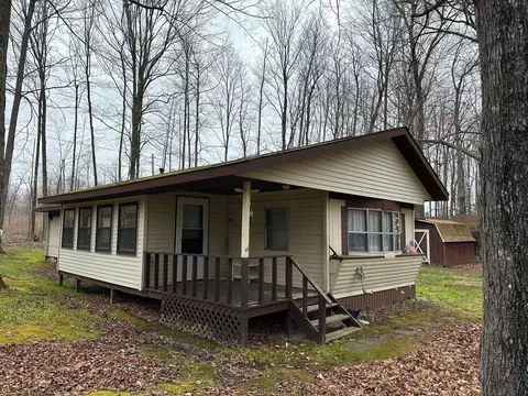 17770 Pleasant Valley Rd, Atlanta, MI 49709