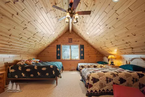 Bedroom - 1908 Cobb Rd, Lewiston, MI 49756 photo 6 of 8