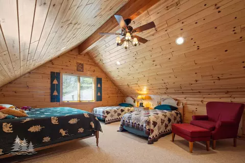 Bedroom - 1908 Cobb Rd, Lewiston, MI 49756 photo 8 of 8