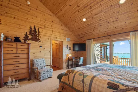 Bedroom - 1908 Cobb Rd, Lewiston, MI 49756 photo 2 of 8