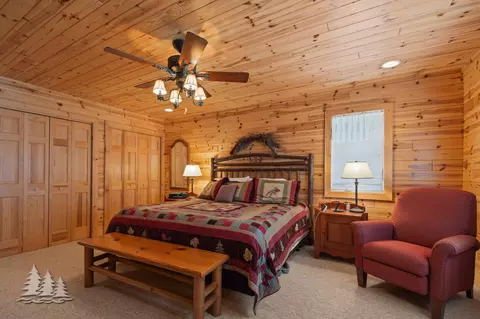 Bedroom - 1908 Cobb Rd, Lewiston, MI 49756 photo 4 of 8