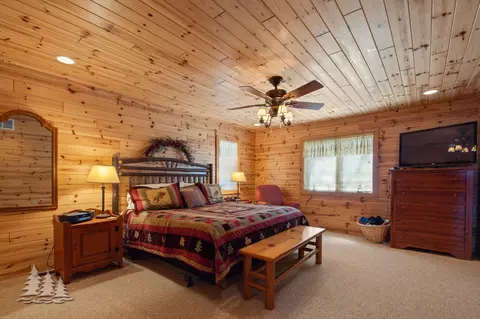 Bedroom - 1908 Cobb Rd, Lewiston, MI 49756 photo 5 of 8