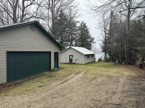 Exterior - 28195 W Maple Ln, Eckerman, MI 49728 photo 2 of 7